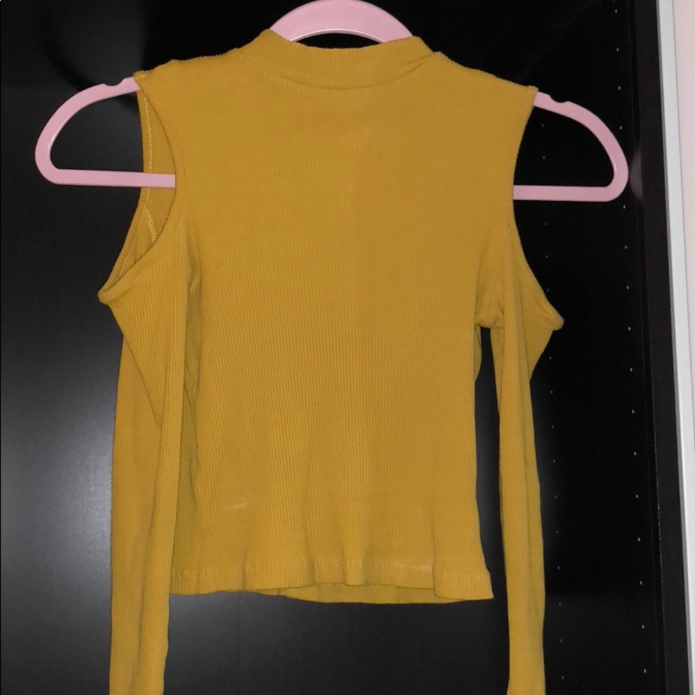 Mustard yellow long sleeve tee